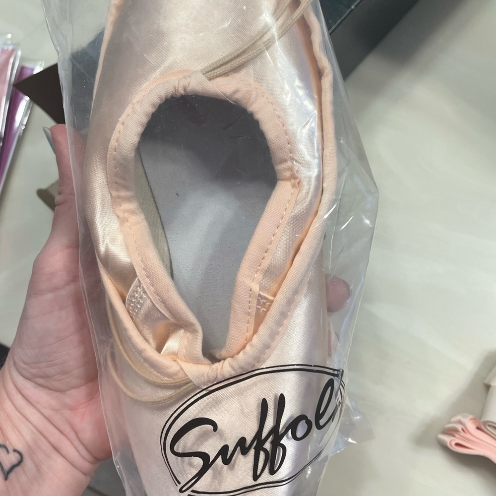 Suffolk Stellar new pointe shoes